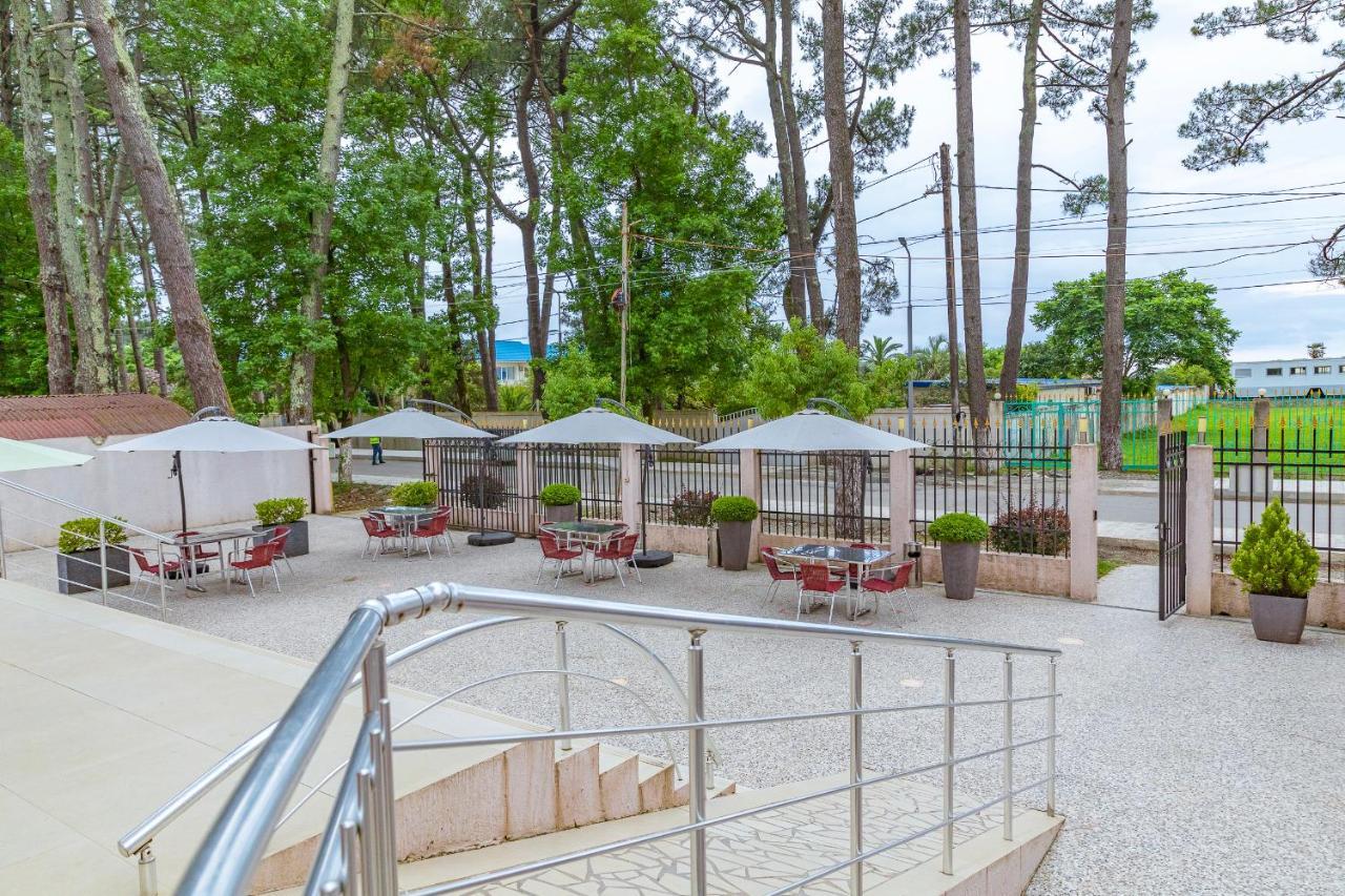 Samni Hotel Урекі Екстер'єр фото