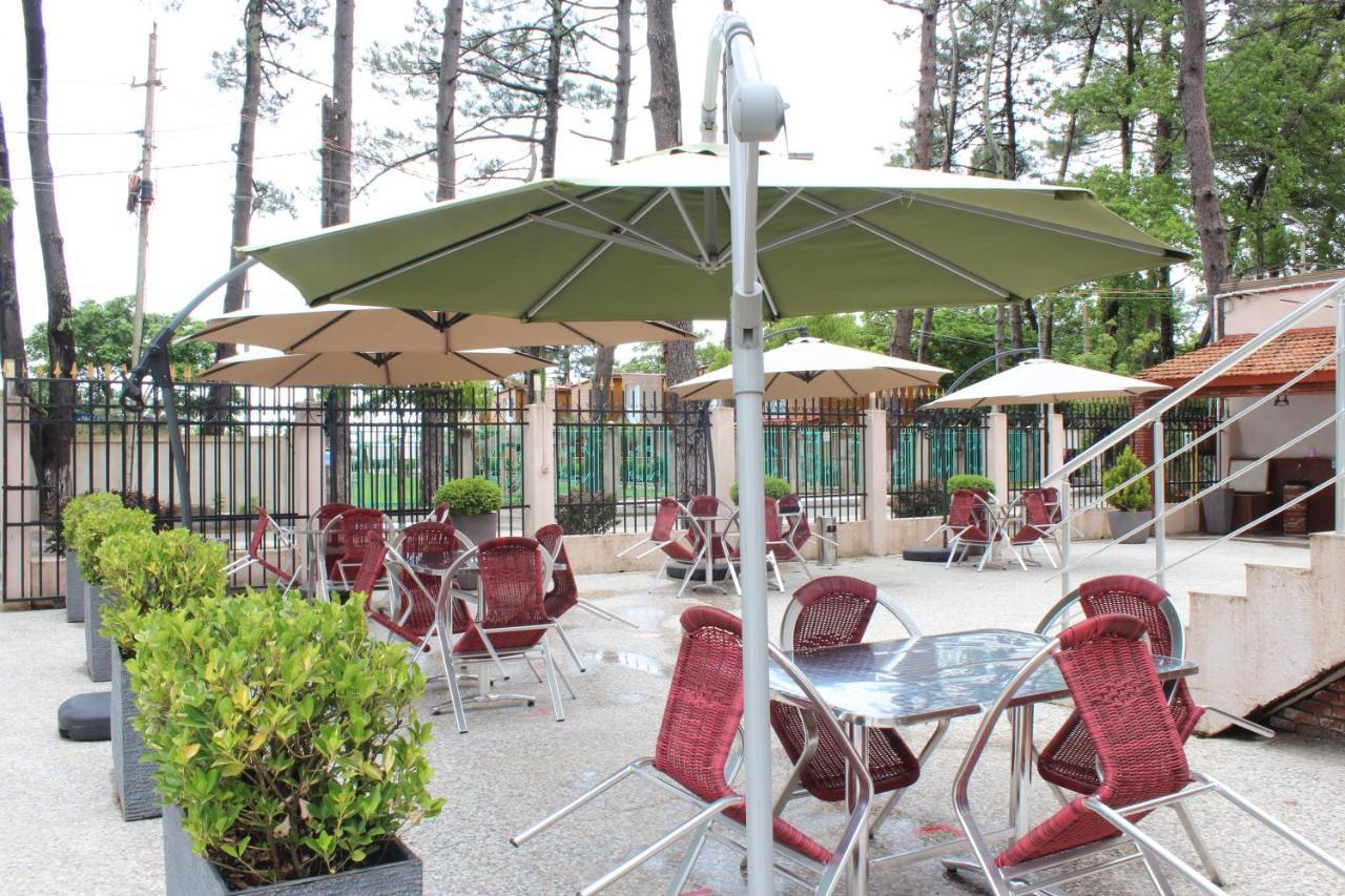 Samni Hotel Урекі Екстер'єр фото