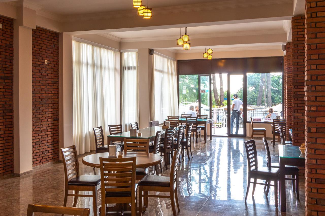 Samni Hotel Урекі Екстер'єр фото